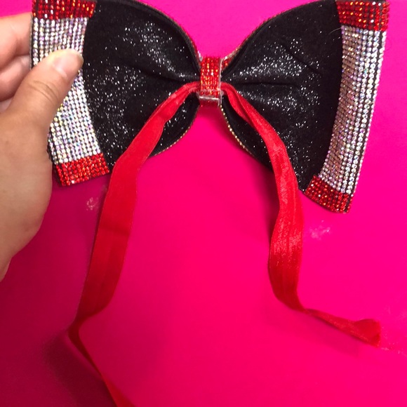 Cheer bow - Picture 2 of 2